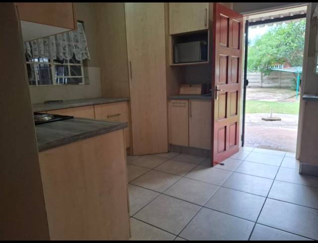 5 BEDROOM HOUSE FOR SALE IN HENLEY-ON-KLIP